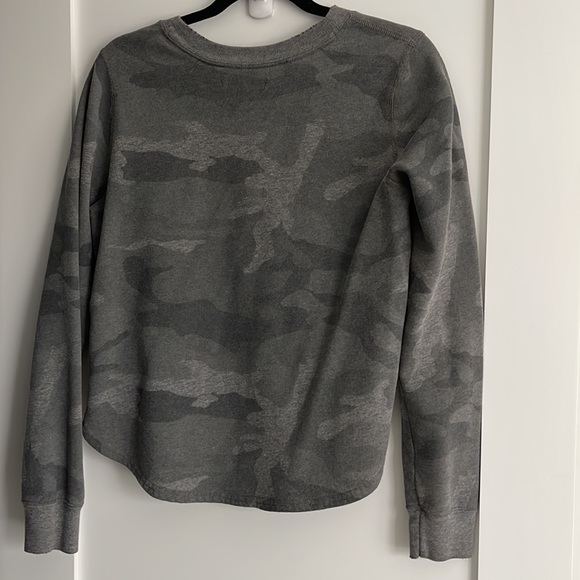Abercrombie & Fitch Camouflage Sweatshirt - Picture 5 of 8